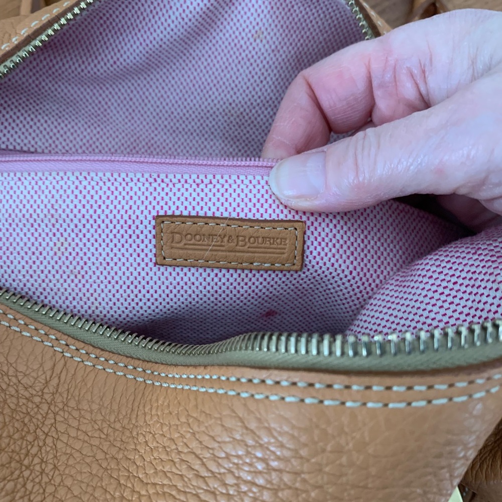 Dooney & Bourke Tan Leather Women's Bag